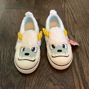 NWT Vans Yeti slip-on (toddler size 9)